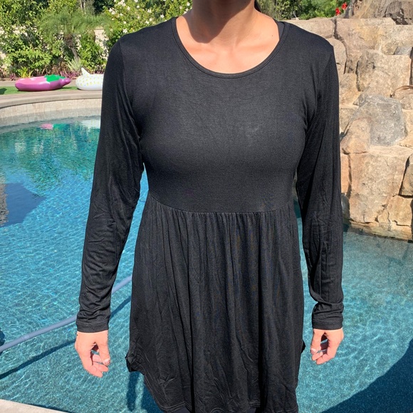 🆕 Black Swing Dress with Pockets - Picture 3 of 6